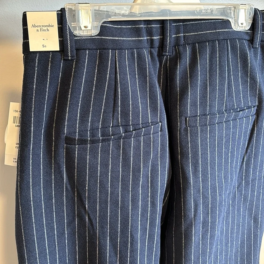 Abercrombie & Fitch Tailored Wide Leg pant. - Picture 8 of 10